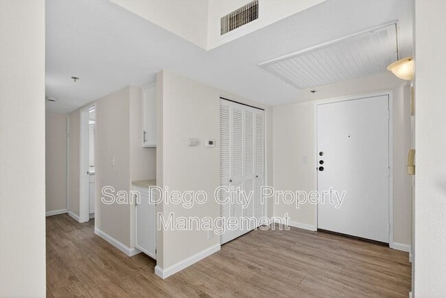 Building Photo - 3980 Faircross Pl