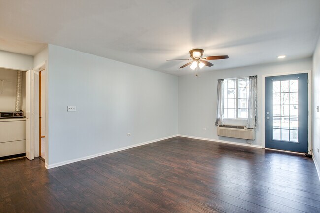 Building Photo - 1441 McClure Rd