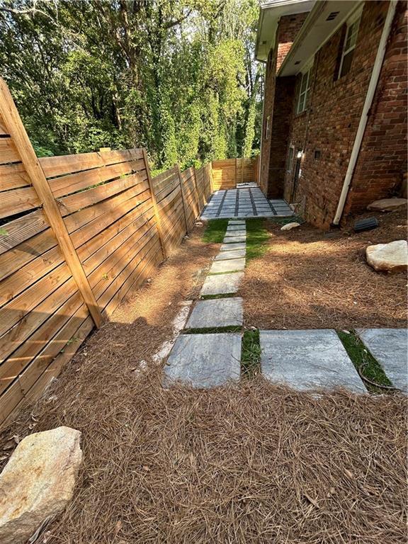 Building Photo - 1665 Avon Ave SW