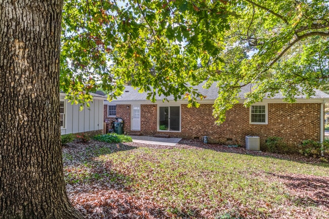 Building Photo - 1023 Pamlico Dr