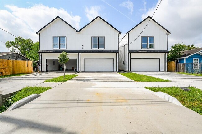 Primary Photo - 4438 Aledo St