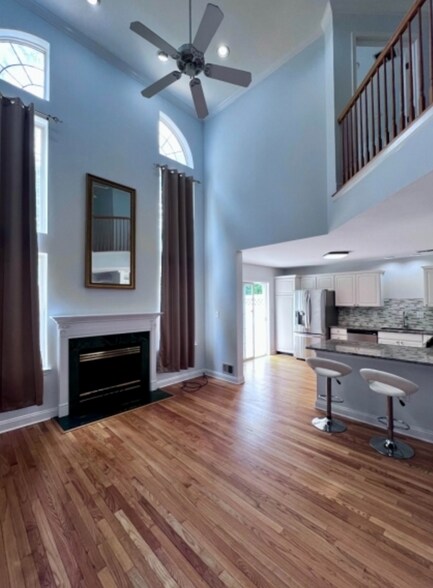 Primary Photo - 128 Constitution Way