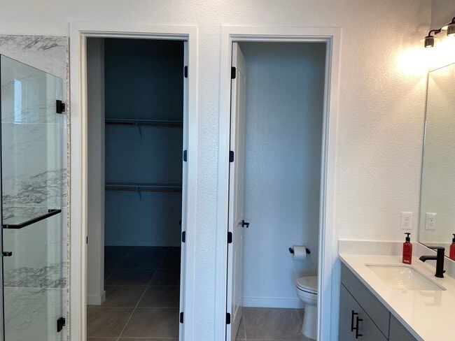 Building Photo - 23 Grey Whale Ct