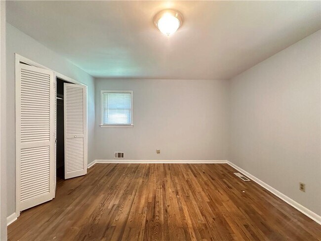 Building Photo - 967 Pine Roc Dr