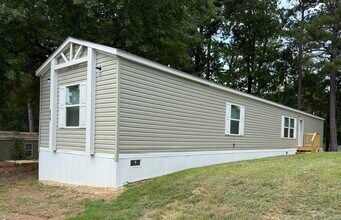 Building Photo - 500 Webster Rd