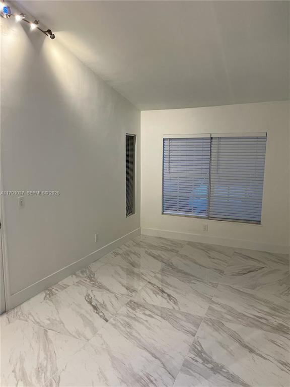 Building Photo - 4337 SW 49th St