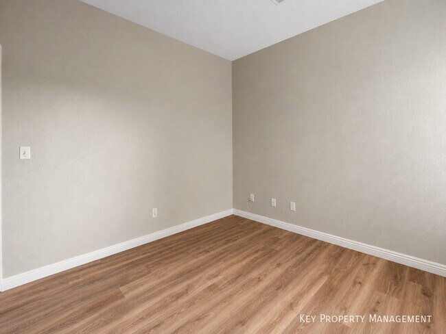 Building Photo - 2294 Tedesca Dr