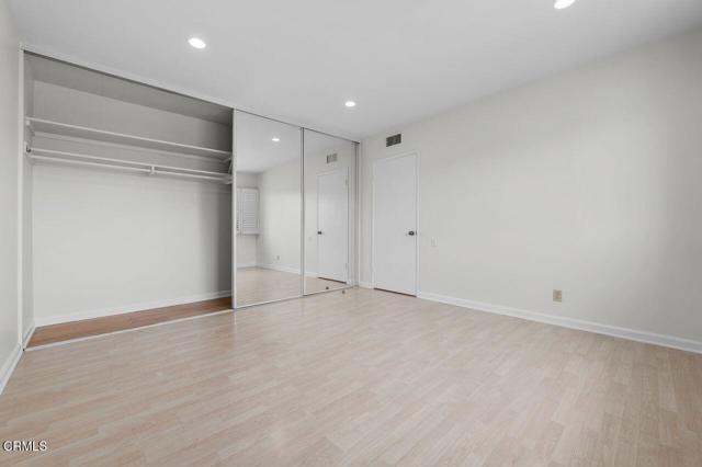 Building Photo - 385 Cliff Dr