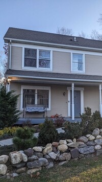 Building Photo - 10 Wells Woods Ln