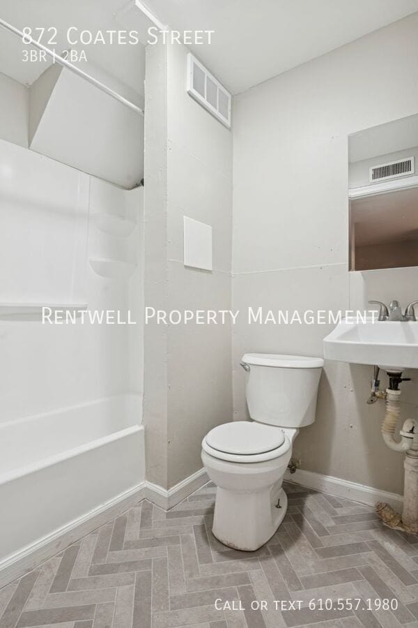 Building Photo - 872 Coates St