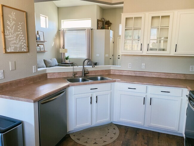 Building Photo - 14286 W Cora Ln