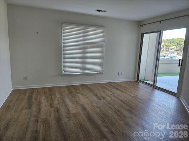 Building Photo - 18629 Vineyard Point Ln