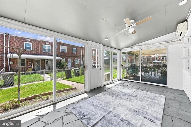 Building Photo - 105 Fronefield Ave