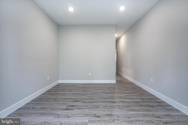 Building Photo - 758 N Uber St