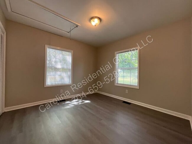 Building Photo - 296 Pecan Ave SW