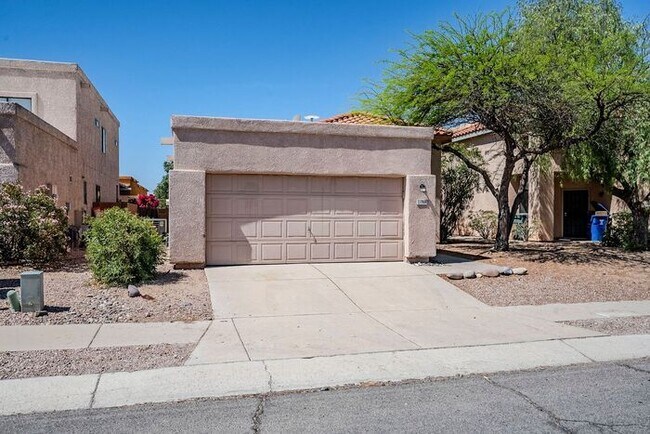 Building Photo - Pending/ Rented - Charming 3-bedroom, 2-ba...