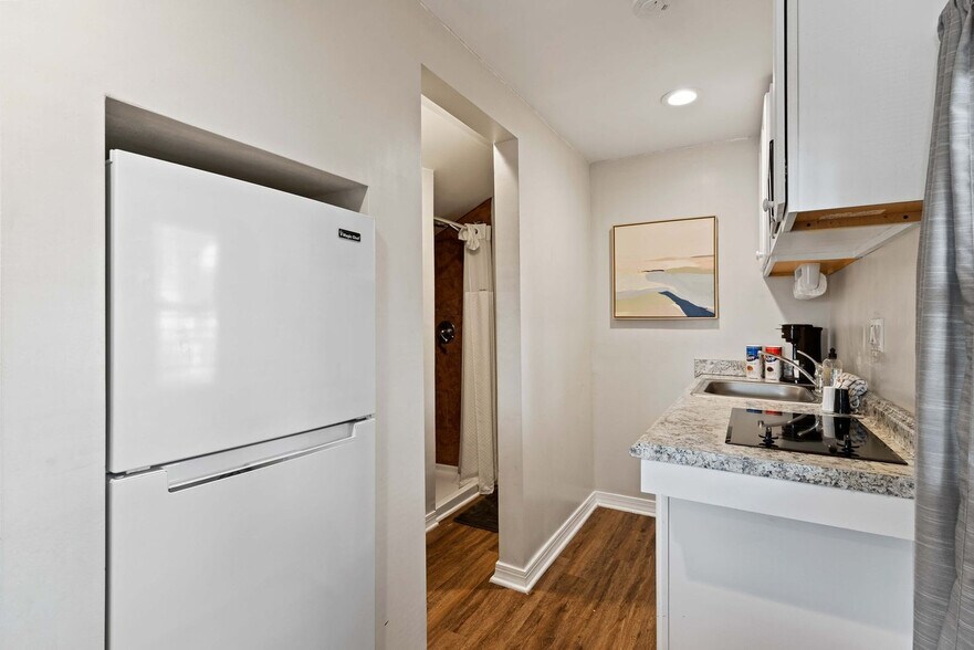 Building Photo - 110 Eglin Pkwy SE