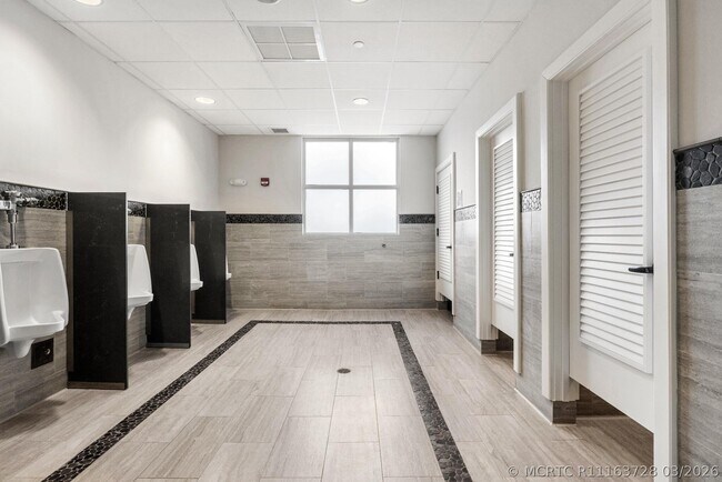 Building Photo - 5236 Via De Amalfi Dr