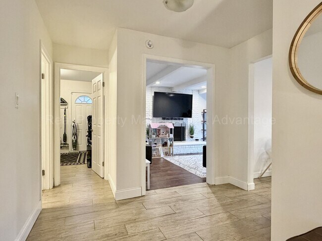 Building Photo - Spacious 4-Bedroom Colonial Minutes from Birmingham