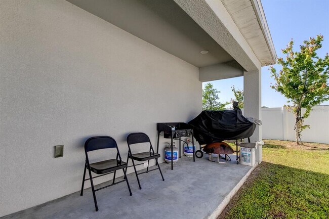 Building Photo - 6738 Hanworth Ln