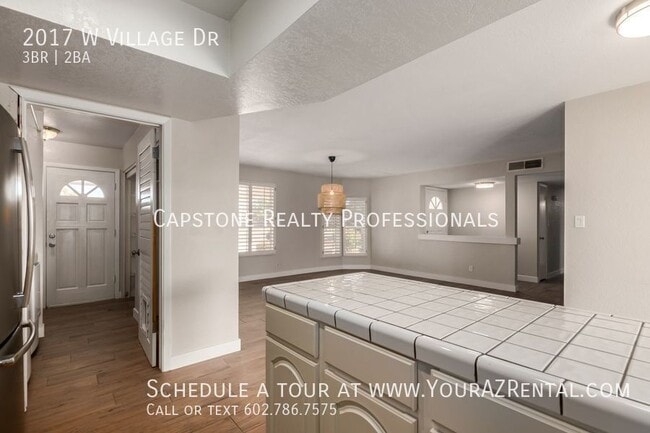 Building Photo - 2017 W Village Dr