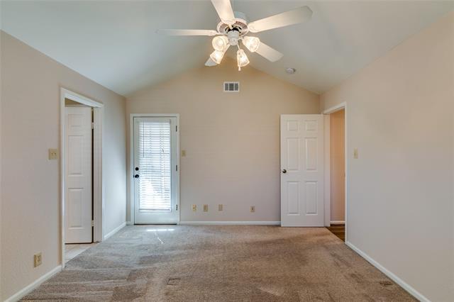 Building Photo - 927 Redcedar Way Dr