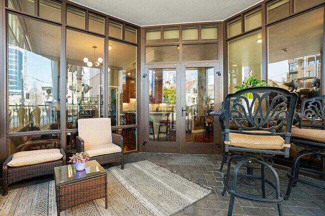 Building Photo - 686 Kettner Blvd