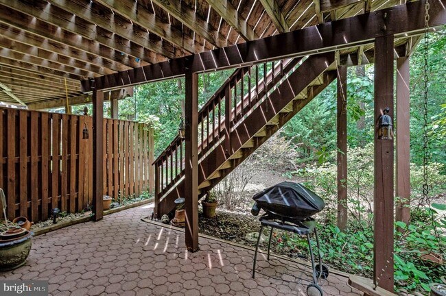 Building Photo - 616 Bellerive Ct