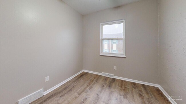 Building Photo - 630 Abbe Rd S