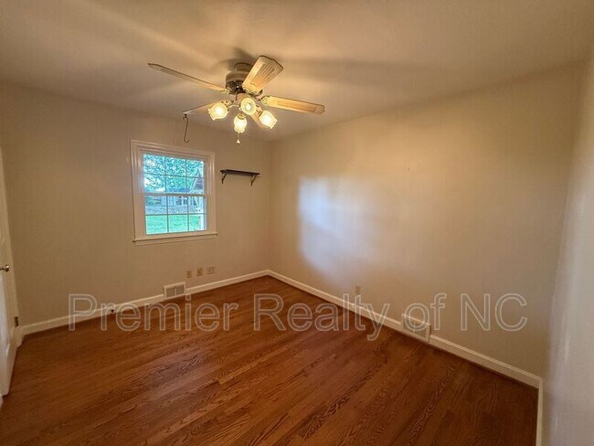 Building Photo - 4125 Arden St