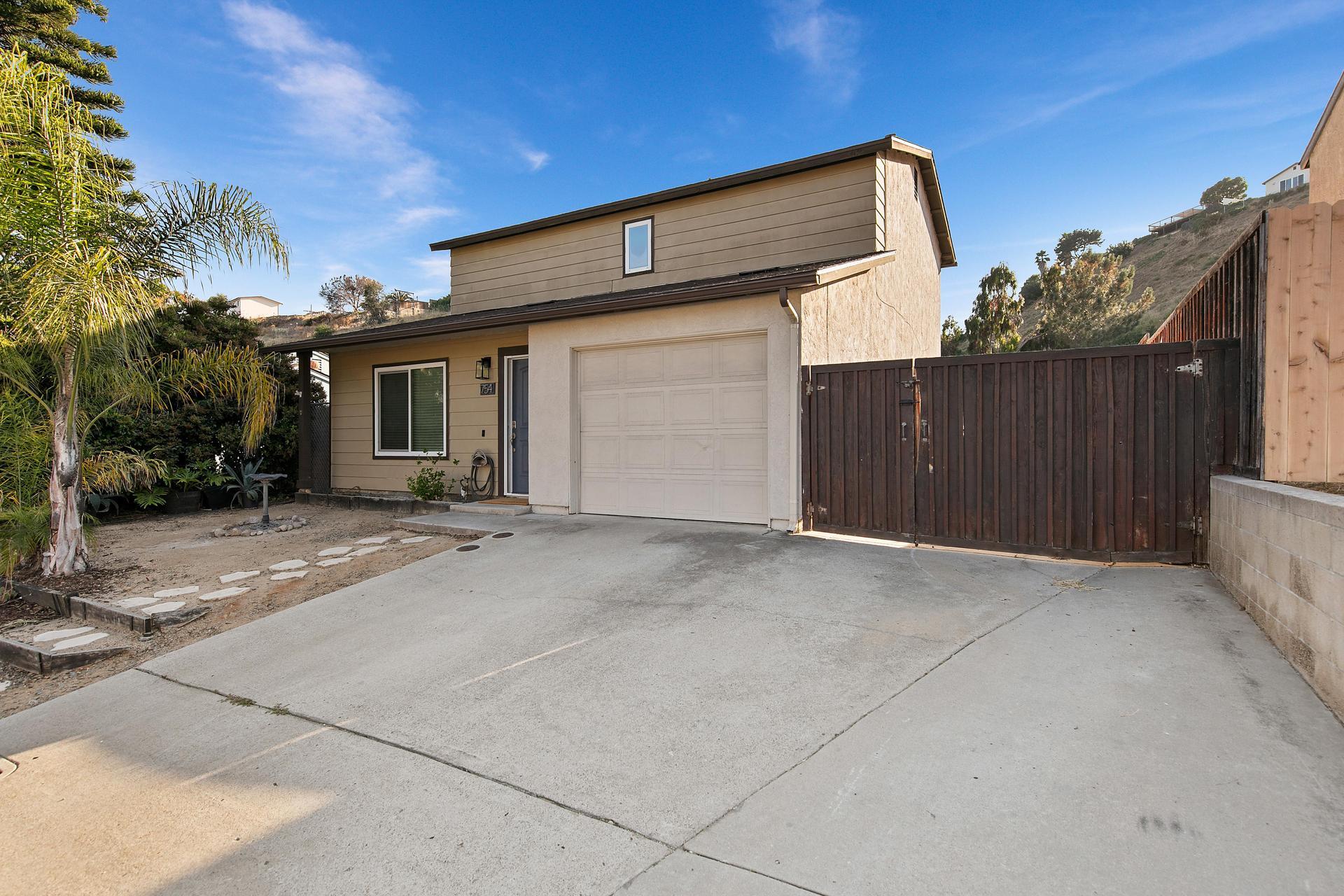Building Photo - 1754 Hanford Dr