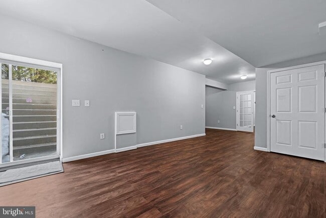 Building Photo - 4018 Tiber Falls Dr