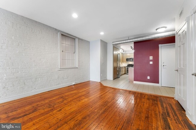 Building Photo - 28 E Patrick St