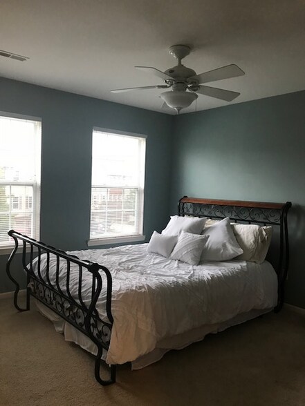 Building Photo - 2149 Knotty Pine Tr