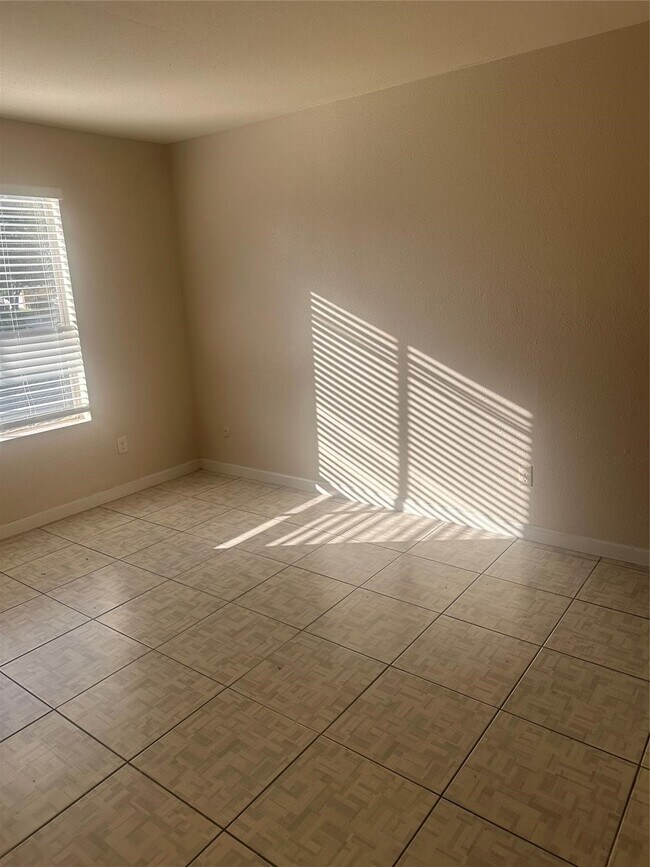 Building Photo - 12654 Ashford Meadow Dr