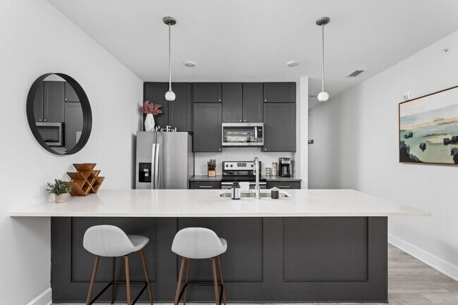 Building Photo - 5858 N College Ave