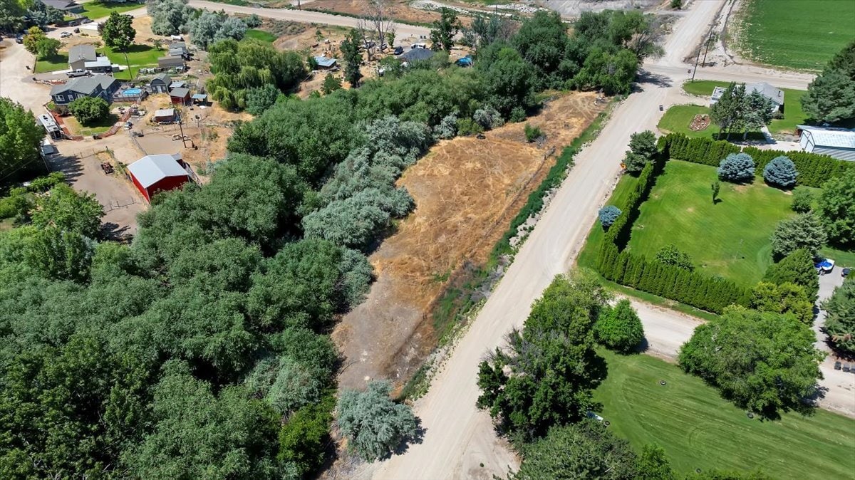 Building Photo - 15916 Hill Top Cir