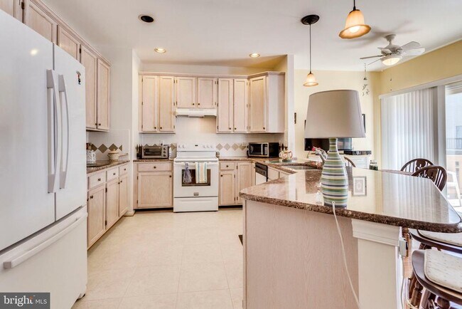 Building Photo - 6328 Dunman Way