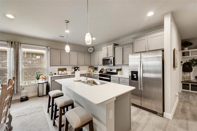 Building Photo - 15809 Culford Ln