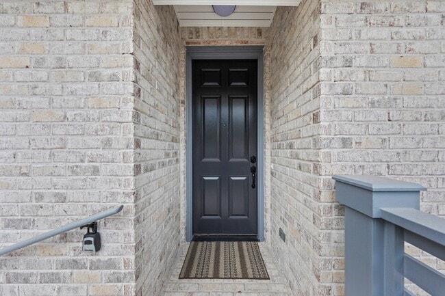 Building Photo - 305 Willingham Dr