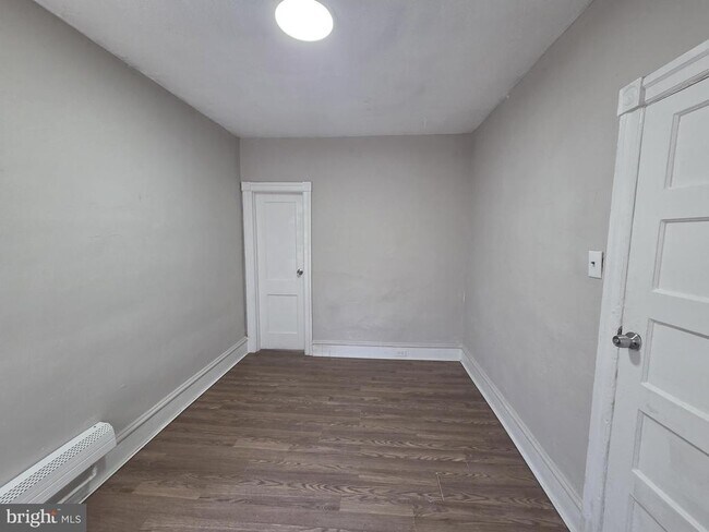 Building Photo - 4829 N 10th St