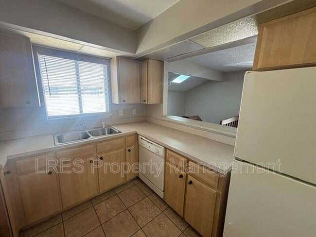Building Photo - 4564 Pheasant Run Dr