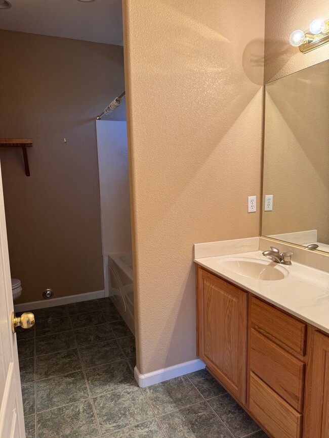 Building Photo - Nice Home Located in 55 and Over Community!