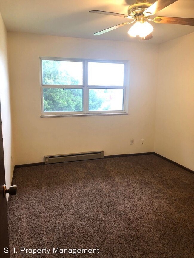 Building Photo - 105 Walton Ln