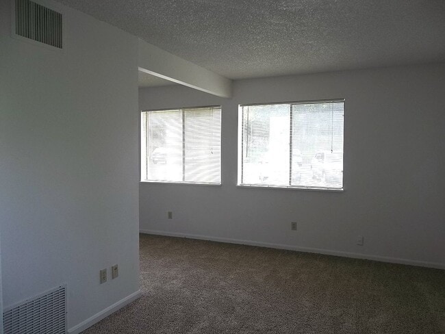 Building Photo - Mountain Views & Midtown Convenience