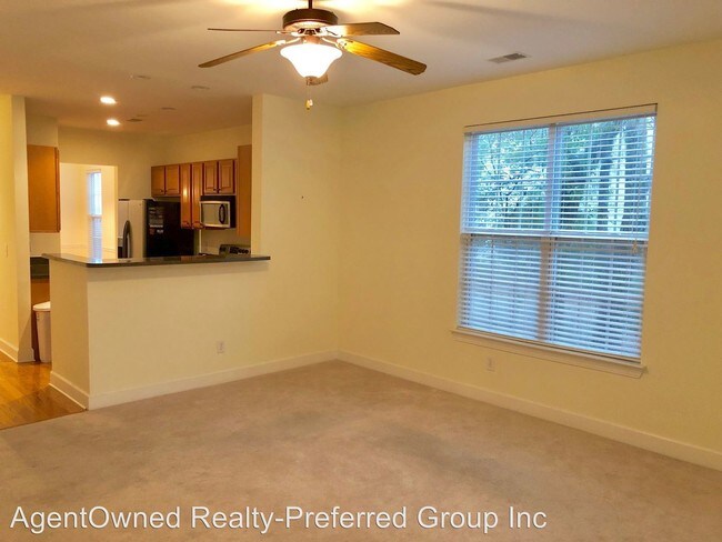 Building Photo - 3 br, 2.5 bath House - 2932 Sugarberry Ln