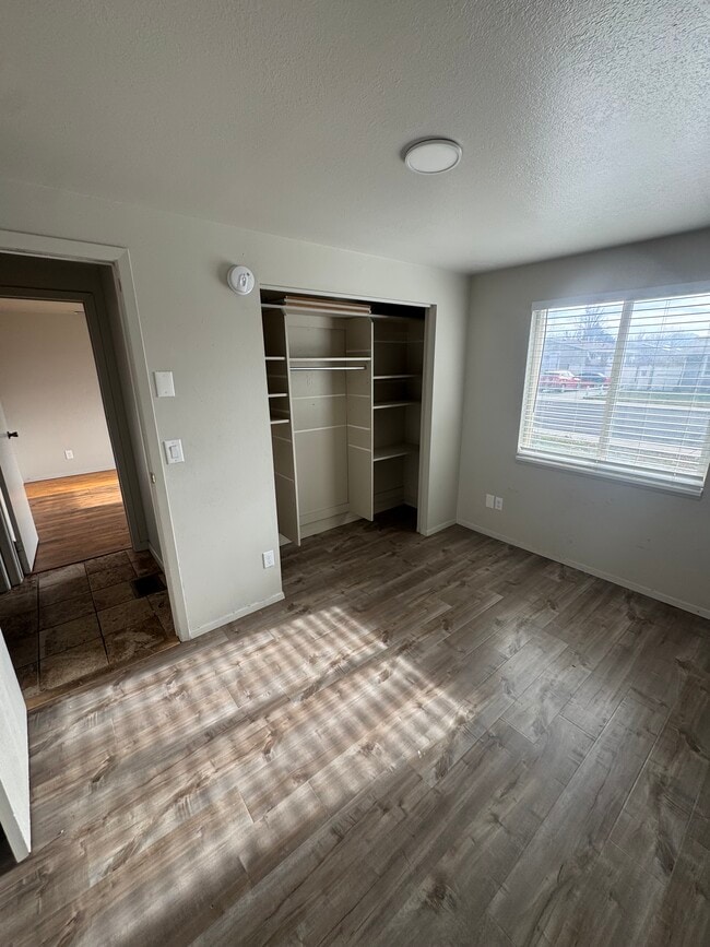 Building Photo - 54 W 300 S St