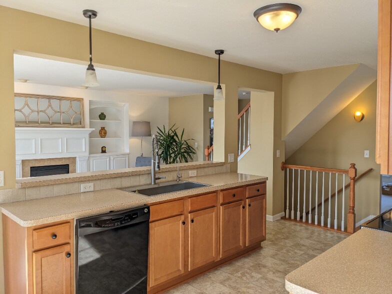 Building Photo - 9786 Emerald Ridge Ave NW