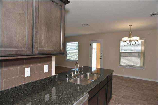 Building Photo - 806 TS Daniel Cadena Dr