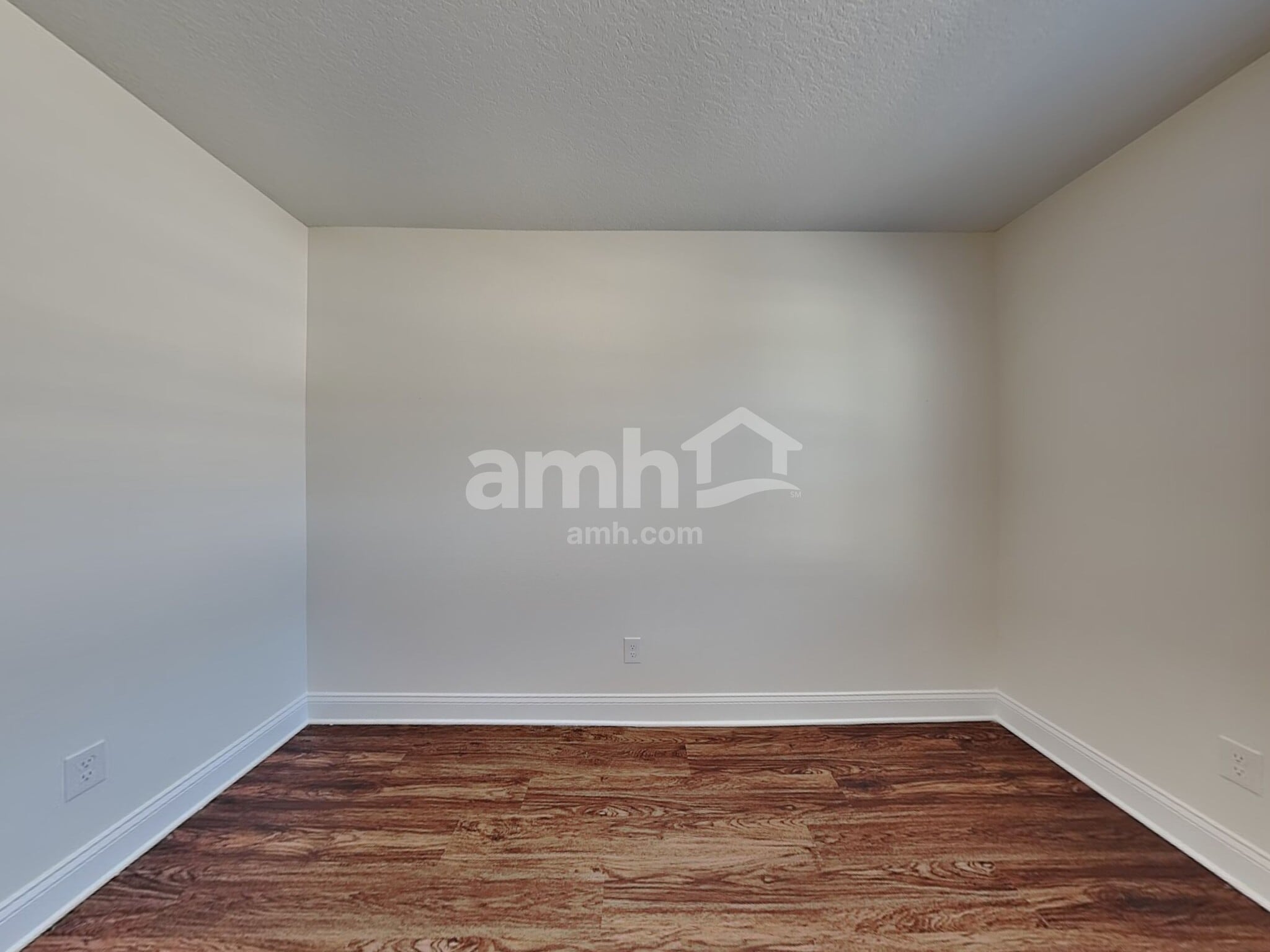 Building Photo - 1321 Mount Logan Dr